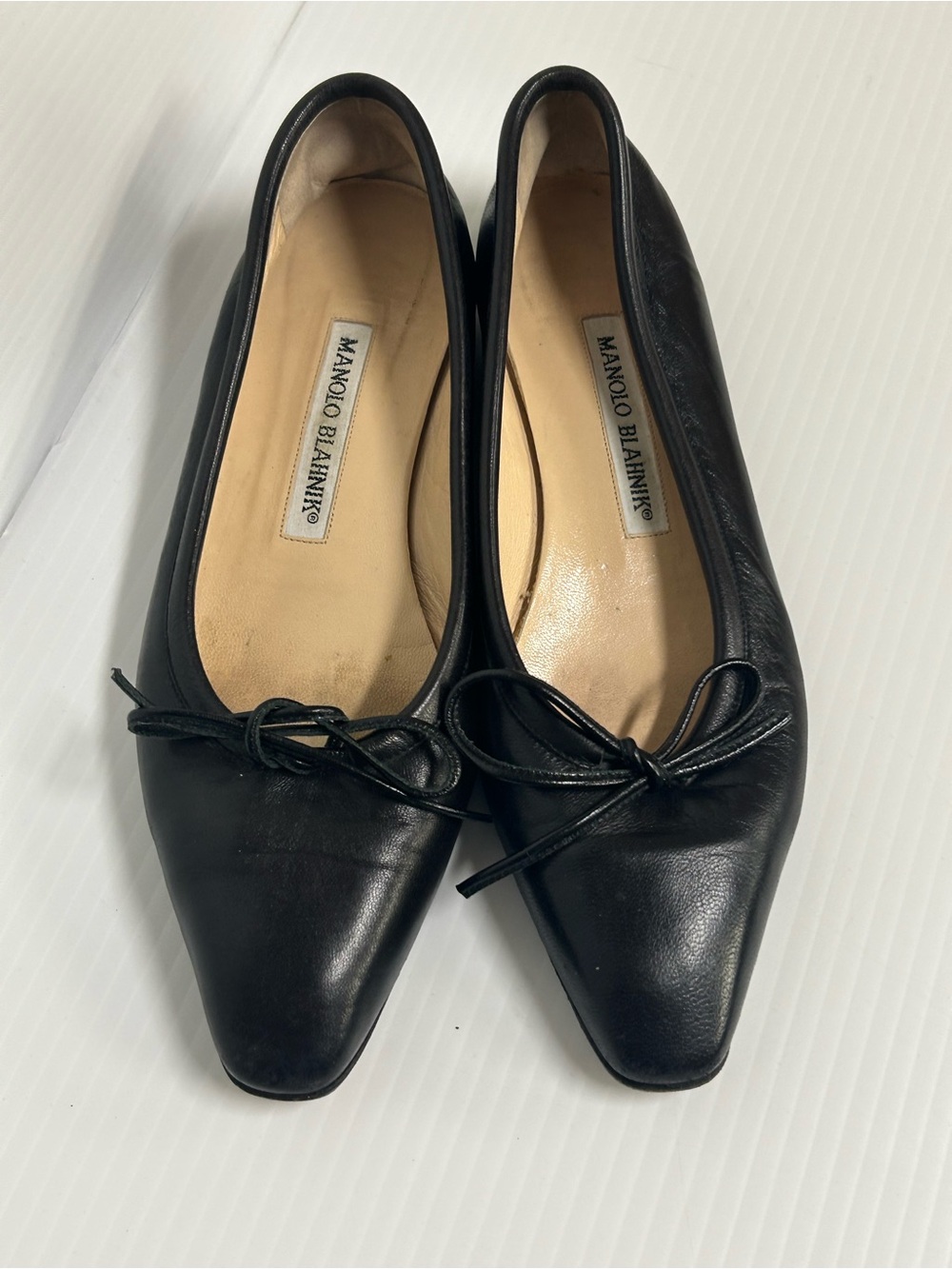 Vtg Manolo Blahnik Women’s EU 35.5 US 5 Black Leather Ballet Flats Shoes w/ Bows